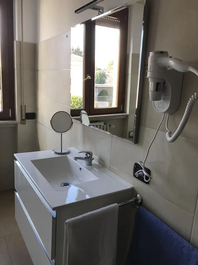 Color House Malpensa B&B Cassano Magnago 0*,  Italie